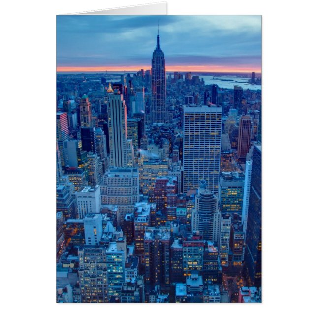 Les gratte-ciel de Manhattan sont allumés (Devant)
