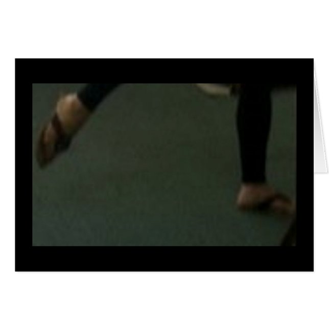 LES HOMMES APPARTIENNENT AUX PIEDS DES FEMMES ! (Devant horizontal)