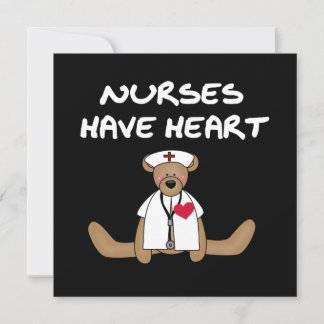 Les infirmières d'ours ont des T-shirts et des cad