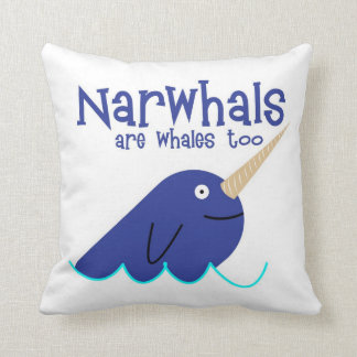 les narwhals sont coussin de baleines trop