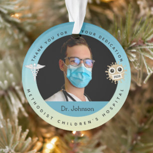 Les ornements de Noël à thème du docteur Médic