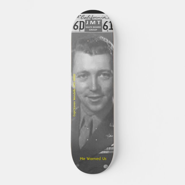 LES OVNI SONT RÉELS Skateboard (Recto)