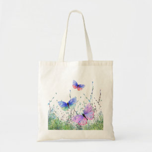 Les papillons de printemps volent dans le Sac four