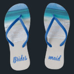 Les tongs de mariage de Bridesmaid Beach<br><div class="desc">Les tongs de Bridesmaid avec une photo d'une plage de sable blanc et d'une eau de mer turquoise.  La femme de chambre faite en bleu est entièrement personnalisable pour répondre à vos besoins.</div>
