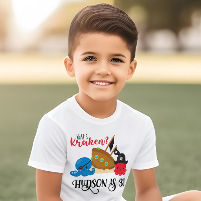Les Tous Petits "Qu'est-ce que Kraken" T-shirt d'anniversaire pour ("What's Kracken?" Children's birthday party shirt. Features a pirate octopus ocean theme)