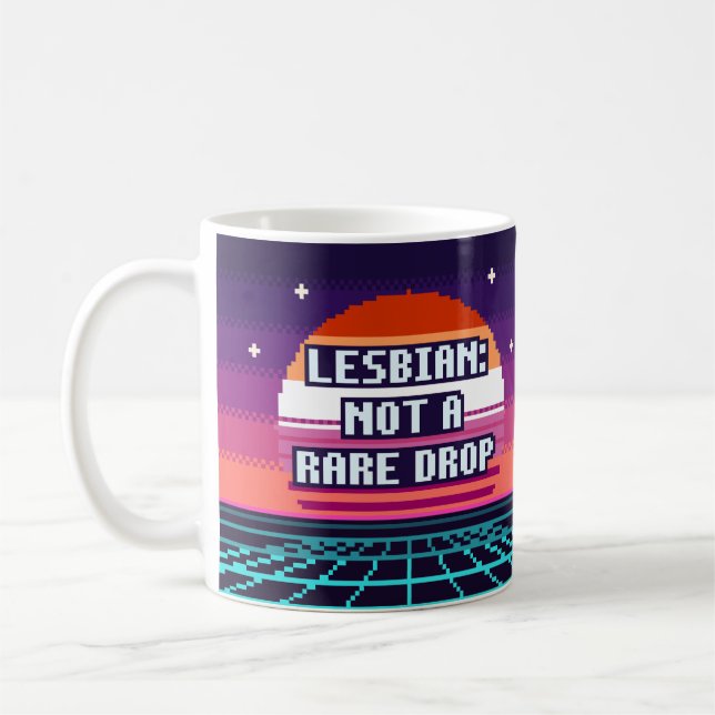Lesbienne : Tasse de pixel de fierté de goutte pas (Gauche)
