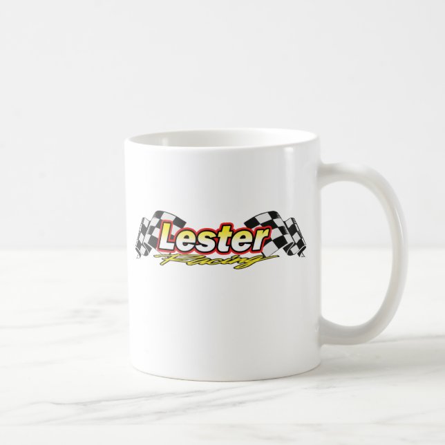 Lester emballant la tasse (Droite)