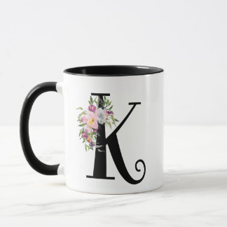 Lettre florale K, tasse d'aquarelle d'art de