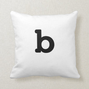 Lettre minuscule b de coussin noir et blanc