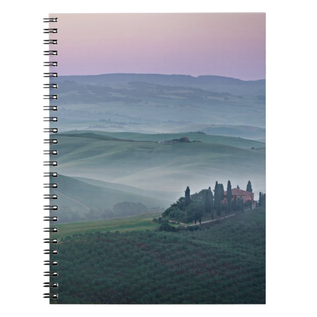Lever de soleil au-dessus d'un carnet de paysage (Devant)