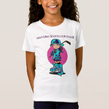 L'hockey mignon de filles folâtre le T-shirt