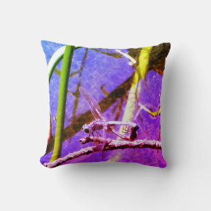 libellule verte et turquoise, coussin arc-en-ciel