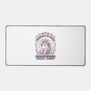 Licorne Couronnée en Typographie Gras Graphique T