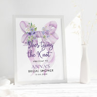 Lilac Bow She's Tying the Knot Affiche de bienvenu
