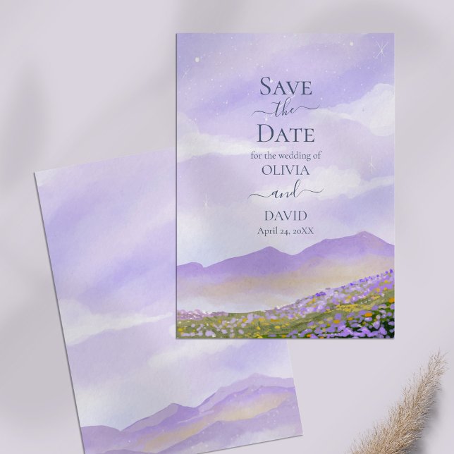 Lilac Night Mountain Field Enregistrer la carte Da (Lilac Night Mountain Field Save the Date Card on lilac table.)