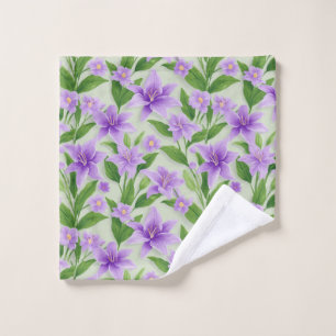 Lilias violets vibrants avec des feuilles vertes