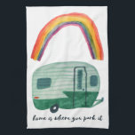 Linge De Cuisine Accueil Est Où Vous Le Garez Vintage Trailer RAINB<br><div class="desc">Décorez votre cuisine RV avec cette serviette cool. Faites un grand ménage,  bon voyage ou cadeau d'anniversaire! Vous pouvez le customiser et ajouter du texte. Consultez ma boutique pour trouver beaucoup plus de couleurs et de motifs plus des trucs de cuisine assortis!</div>