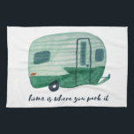 Linge De Cuisine Accueil Où Vous Le Garez Trailer Vintage Watercol<br><div class="desc">Décorez votre cuisine RV avec cette serviette cool. Faites un grand ménage,  bon voyage ou cadeau d'anniversaire! Vous pouvez le customiser et ajouter du texte. Consultez ma boutique pour trouver beaucoup plus de couleurs et de motifs plus des trucs de cuisine assortis!</div>