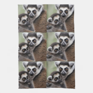 Linge De Cuisine **"Amour de la mère : Mummy and Baby Lemur Cuddlin