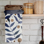 Linge De Cuisine Aquarelles et baies - indigo et beige<br><div class="desc">Branches d'aquarelle et baies aux motifs indigo et beige. Illustration botanique sur les serviettes de cuisine.</div>