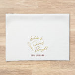 Linge De Cuisine Baking Spiritueux Bright Nom de famille Noël<br><div class="desc">Serviette de cuisine décorative personnalisée pour la saison des fêtes avec calligraphie dorée "baking spirits" avec nom de famille personnalisé.</div>