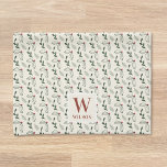 Linge De Cuisine Berries de Noël et feuillage Nom de famille<br><div class="desc">Serviette à main de la cuisine de Noël sur mesure avec baies rouges de Noël rustiques et design feuillage avec nom initial et nom de famille personnalisés.</div>