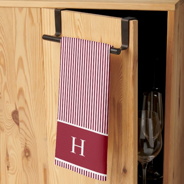 Linge De Cuisine Bourgogne Rouge Classique Moderne Monogramme à Ray (Pliage en tiers)