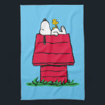 Linge De Cuisine cacahuètes | Snoopy & Woodstock Doghouse<br><div class="desc">Découvrez ce design amusant de cacahuètes avec Snoopy et Woodstock.</div>