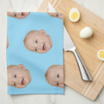 Linge De Cuisine Cadeau de cuisson sur le visage personnalisé de gr<br><div class="desc">Cadeau de cuisson faciale personnalisée serviette de cuisine de grand-mère personnalisée</div>