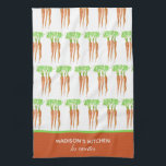 Linge De Cuisine Carottes Rustiques Français Personnalisées<br><div class="desc">Aquarelle personnalisée peinte à la main de trois carottes avec texte français lisant les carottes,  les carottes.</div>