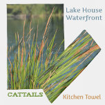 Linge De Cuisine Cattails sur le lac Waterfront Photographie<br><div class="desc">Des photos de Cattails au bord de l'eau ornent ces serviettes de cuisine du lac naturellement belles. Brown, vert et bleu sont les couleurs terreuses que l'on retrouve dans l'image photographique d'un bord de mer ensoleillé. Ces serviettes de cuisine sont idéales pour un cabine de lac ou un chalet de...</div>
