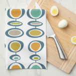 Linge De Cuisine Cercles orange bleu vert Motif du milieu du siècle<br><div class="desc">Ajoutez une pop de couleur à votre cuisine avec cette serviette rétro fantastique. Il présente des cercles géométriques abstraits,  motifs dans les couleurs vives et audacieuses du bleu turquoise,  de l'or,  du bronzage,  de l'orange,  du vert avocat et du bleu.</div>