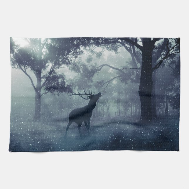 Linge De Cuisine Cerf avec Antlers dans une forêt ombragée (Horizontal)