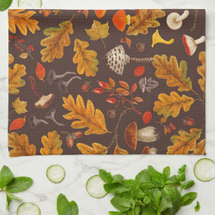 Linge De Cuisine Champignons forestiers et flore d'automne sur brun