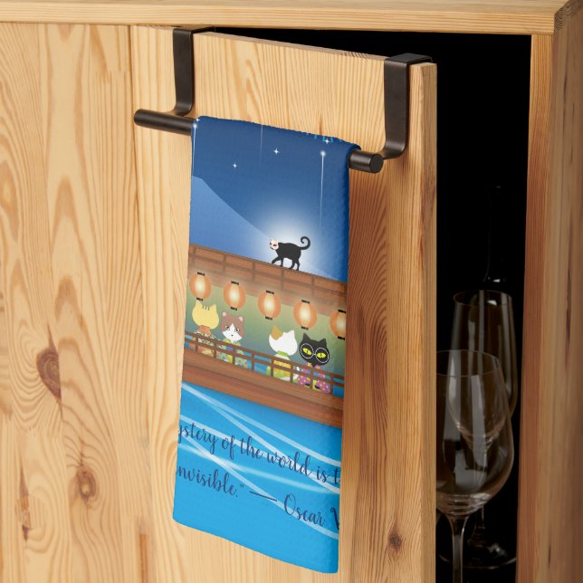 Linge De Cuisine Chats délicieux dans les feux d'artifice à bord d' (Pliage en tiers)