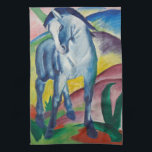 Linge De Cuisine Cheval bleu de Franz Marc, Beaux-arts vintage<br><div class="desc">Cheval bleu (1911) de Franz Marc. Une peinture expressionniste vintage d'un portrait d'animal représentant un animal de ferme. Un beau cheval bleu dans un champ. À propos de l'artiste : Franz Marc (1880-1916) était un peintre expressionniste allemand, l'une des figures clés du mouvement expressionniste allemand et membre fondateur de Der...</div>