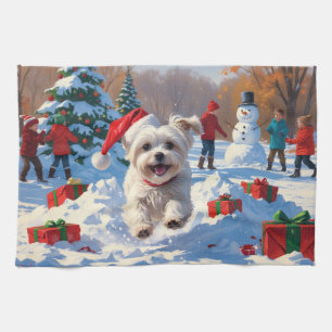 Linge De Cuisine Chien maltais courant dans la neige avec un chapea
