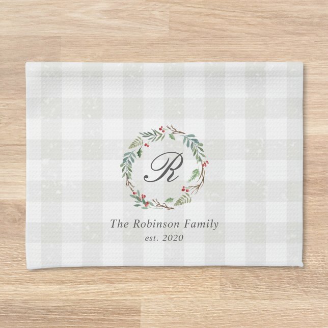 Linge De Cuisine Christmas Winter Berries Wreath Nom de famille (Créateur téléchargé)