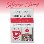 Linge De Cuisine Couple cuisine est date café photo rouge<br><div class="desc">Transformez votre cuisine avec notre serviette personnalisée de cuisine! Avec ses noms, son année d'établissement et son charmant mot "Café et Thé servi tous les jours", cette serviette est un établissement confortable et fonctionnel. Parfait pour essuyer, afficher ou donner, il ajoute une touche chaleureuse et personnalisée à votre espace. Associez-le...</div>