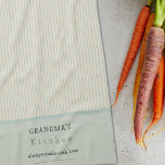 Linge De Cuisine Cuisine de grand-mère personnalisée Crème et bleu<br><div class="desc">Cuisine de grand-mère sur mesure & Pale Blue Striped Apron Vintage Cream & Pale Blue Striped apron avec texte personnalisable. "Grand-mère" peut être changée en n'importe quel nom que vous aimez (mimi,  gigi,  nana etc) !</div>