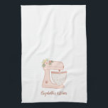 Linge De Cuisine Cute Rose Floral Gâteau Mixte boulangerie Chef<br><div class="desc">Un mignon mélangeur de gâteau rose avec des fleurs orne cette serviette de cuisine. Personnalisez-le avec votre nom. Conçu pour vous par Blackberry Boulevard.</div>
