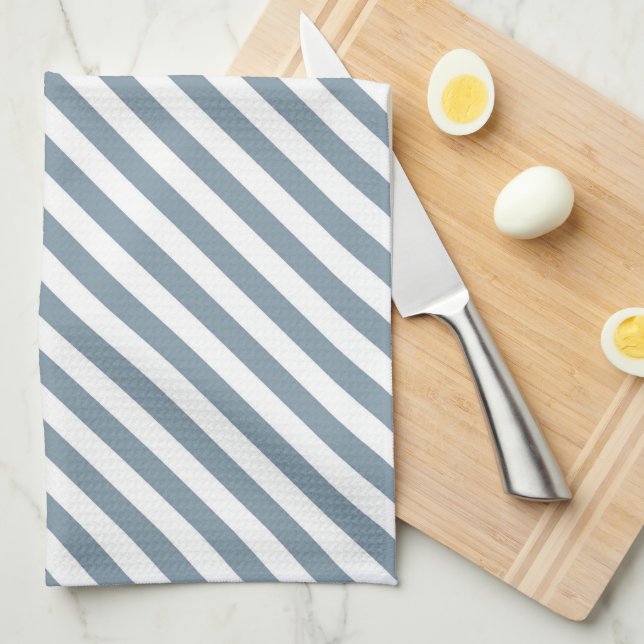 Linge De Cuisine Diagonal blue and white stripes pattern (Quart Plié)