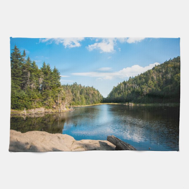 Linge De Cuisine Eau | Spruce Lake Québec, Canada (Horizontal)