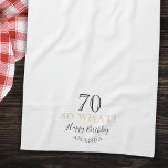 Linge De Cuisine Elégant 70 Alors ce que Drôle Cite 70e Anniversair<br><div class="desc">Elégant 70 Alors ce que Drôle Citer 70e Anniversaire serviette de cuisine. La citation inspirante et drôle 70 alors quoi. Faites votre propre serviette de cuisine de 70 ans pour elle ou pour lui et personnalisez avec votre nom et votre âge. Idéal pour une personne avec un sens de l'humour....</div>