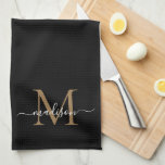 Linge De Cuisine Élégant élégant Noir Or Monogramme Nom du script<br><div class="desc">Moderne élégant élégant noir monogramme or noir Nom du script Serviette de cuisine</div>