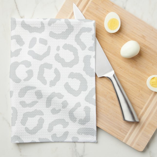 Linge De Cuisine Elegant White Gray Leopard Cheetah Animal Print (Quart Plié)