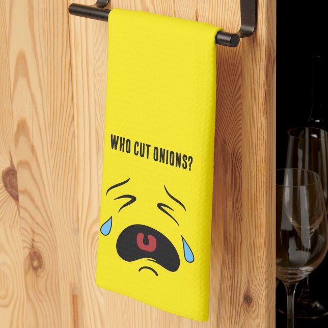 Linge De Cuisine Emoticon Oignons amusant Sad Cry Face Emoji (Funny Onions Emoticon Sad Crying Face Emoji Kitchen Towel)