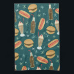 Linge De Cuisine Fast Food Soda Fontaine Junk Food Deep Green<br><div class="desc">Décorez votre cuisine avec cette mignonne serviette. Fait un grand ménage ou cadeau d'anniversaire! Vous pouvez le customiser et ajouter du texte. Consultez ma boutique pour trouver beaucoup plus de couleurs et de motifs plus des trucs de cuisine assortis!</div>