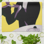 Linge De Cuisine Femme élégante vintage buvant un thé l'après-midi<br><div class="desc">Illustration vintage dans le style art déco représentant une dame sophistiquée et élégante portant un chapeau. Elle boit son thé de l'après-midi et mange un gâteau fraîchement cuit. Version jaune originale.</div>