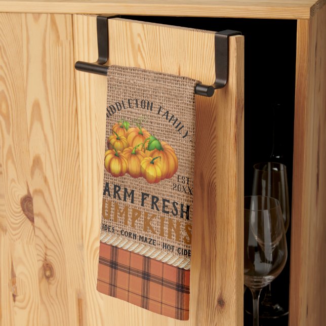 Linge De Cuisine Ferme Citrouilles frais dans un rustique et plaid (Pliage en tiers)